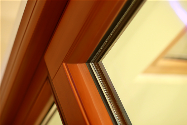 windows-iv68-wood-with-aluminum-clad-series-tilt-and-turn-detail-05.jpg